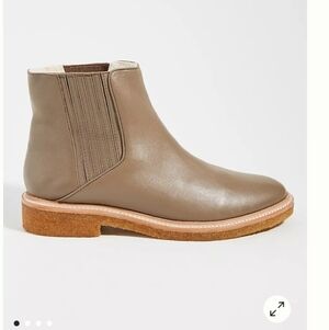 Anthropologie Botkier SZ 7.5 Cream Sherling Lined Chelsea Ankle Boots
